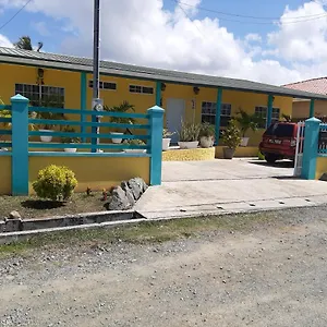 Villa Cc Tobago, Lowlands