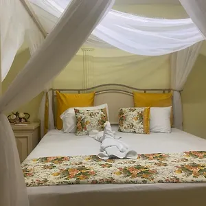 Hotel Marias De Neiba, Cerro Al Medio